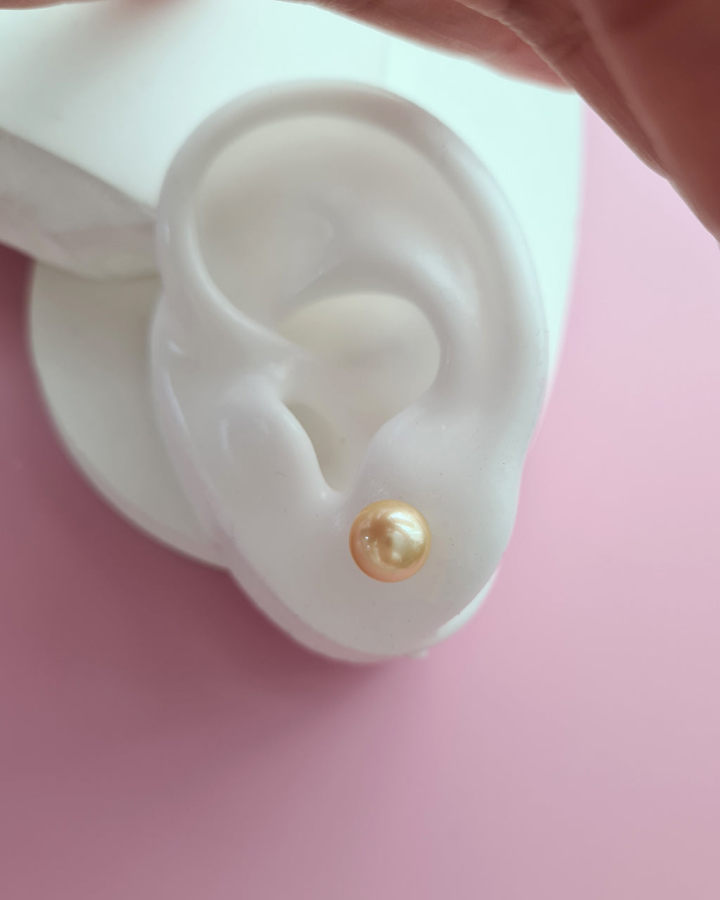 7.95mm Gold Akoya Sea Pearl 18K Gold Stud Earrings - Pearl Jewelry in Singapore
