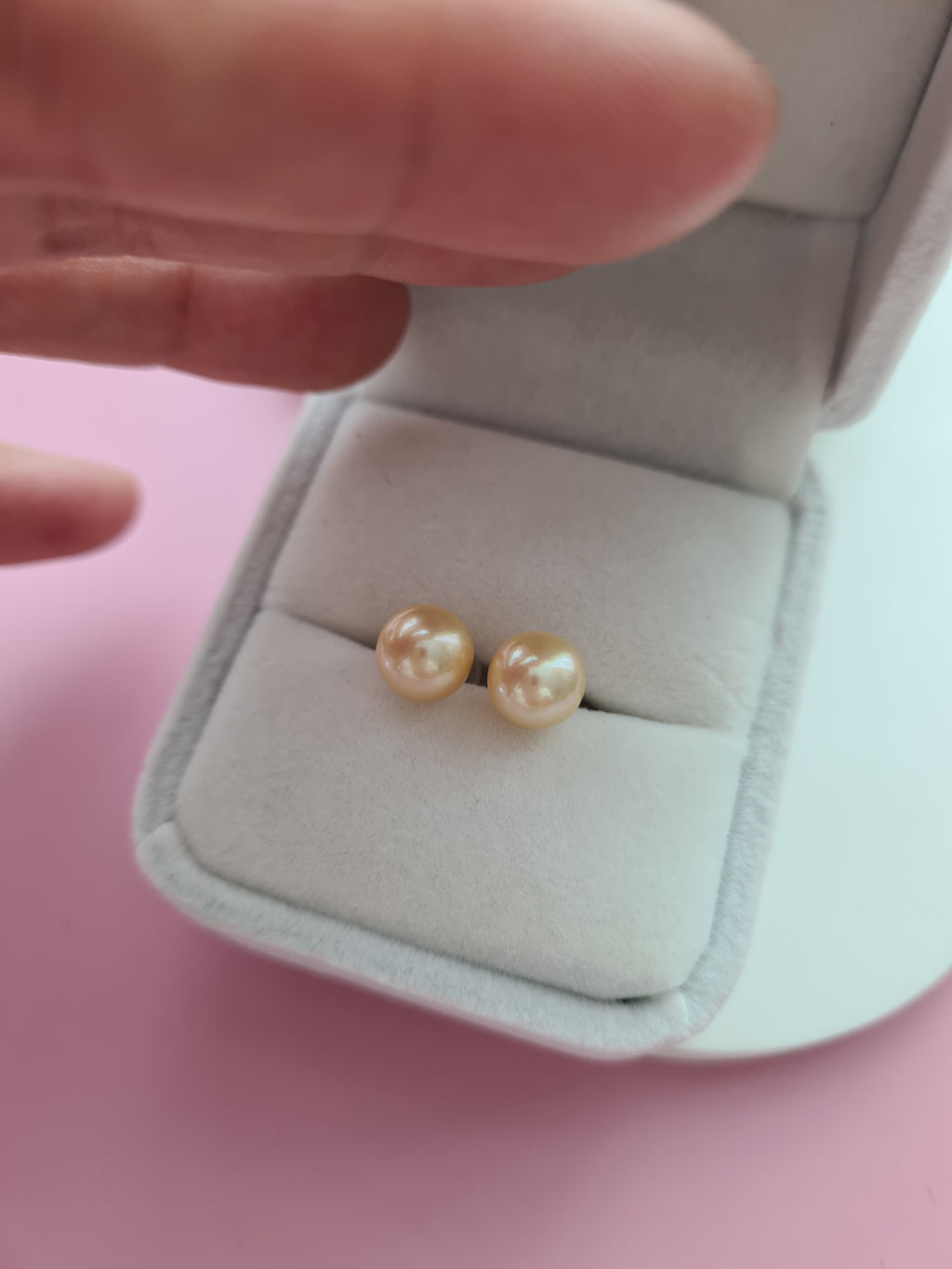 7.95mm Gold Akoya Sea Pearl 18K Gold Stud Earrings - Pearl Jewelry in Singapore