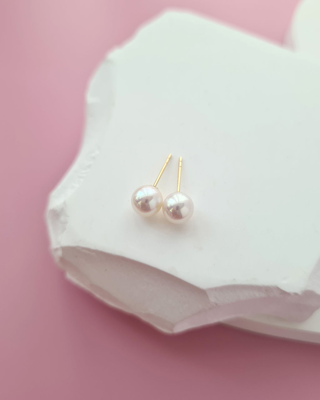 White Akoya Pearl 18K Gold Stud Earrings - 5mm to 5.5mm TEN-NYO