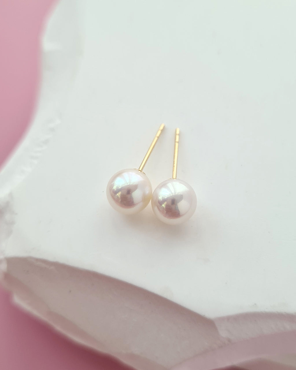 White Akoya Pearl 18K Gold Stud Earrings - 5mm to 5.5mm TEN-NYO