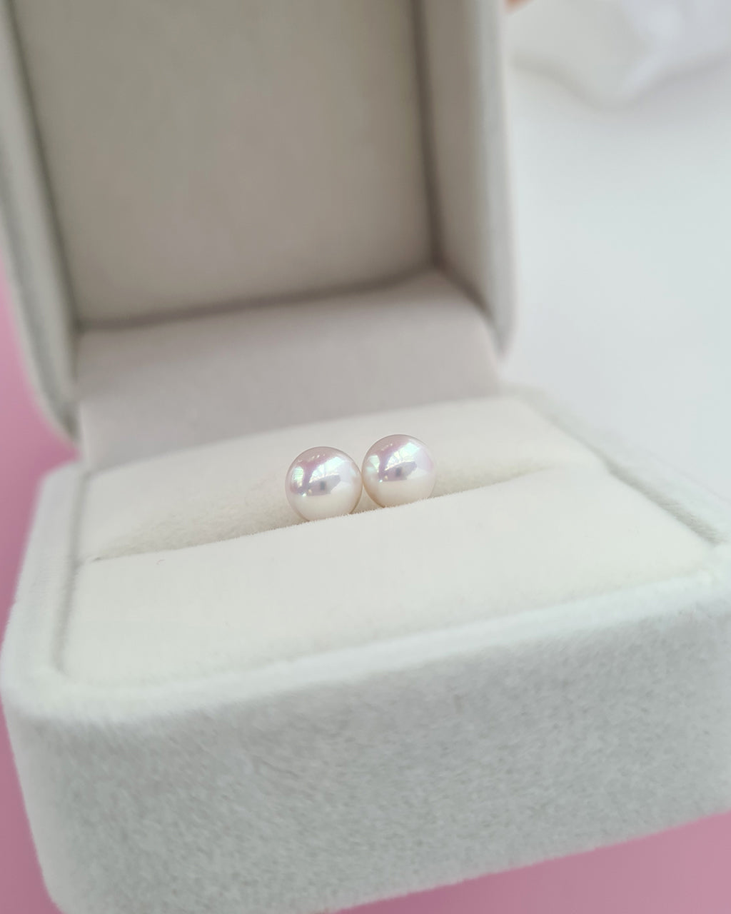 White Akoya Pearl 18K Gold Stud Earrings - 5mm to 5.5mm TEN-NYO