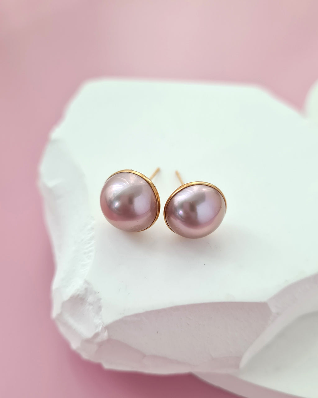 Freshwater Purple Mabe Pearl Stud Earrings - 18k Gold