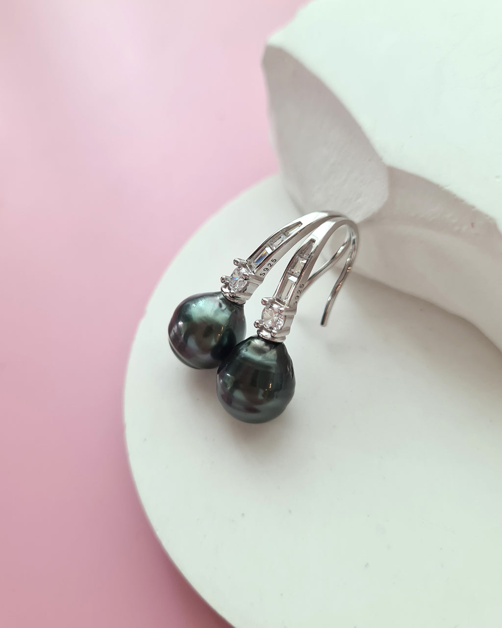 Tahitian Pearl Earrings - Simple and Refined