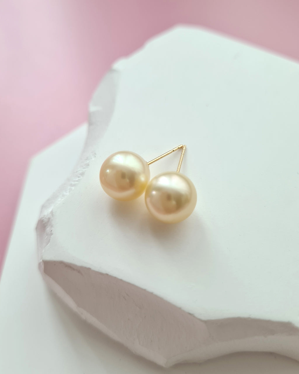 8.5mm Gold Akoya Sea Pearl 18K Gold Stud Earrings, Modern Pearl Jewelry