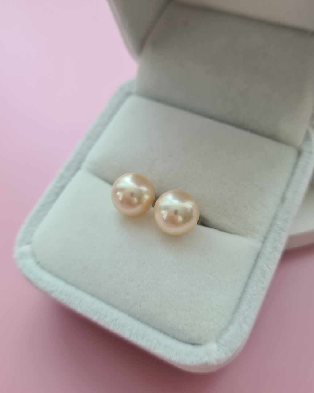 Natural Queen Gold Akoya Sea Pearl 18K Gold Stud Earrings - 8.5mm to 9mm, Pearl Jewelry in Singapore