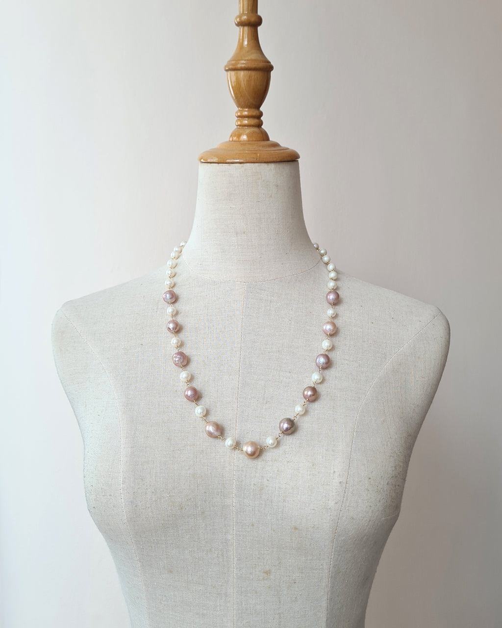 Metallic Purple Edison Pearl and White Pearl Necklace, Handmade Modern Pearl Jewelry in Singapore