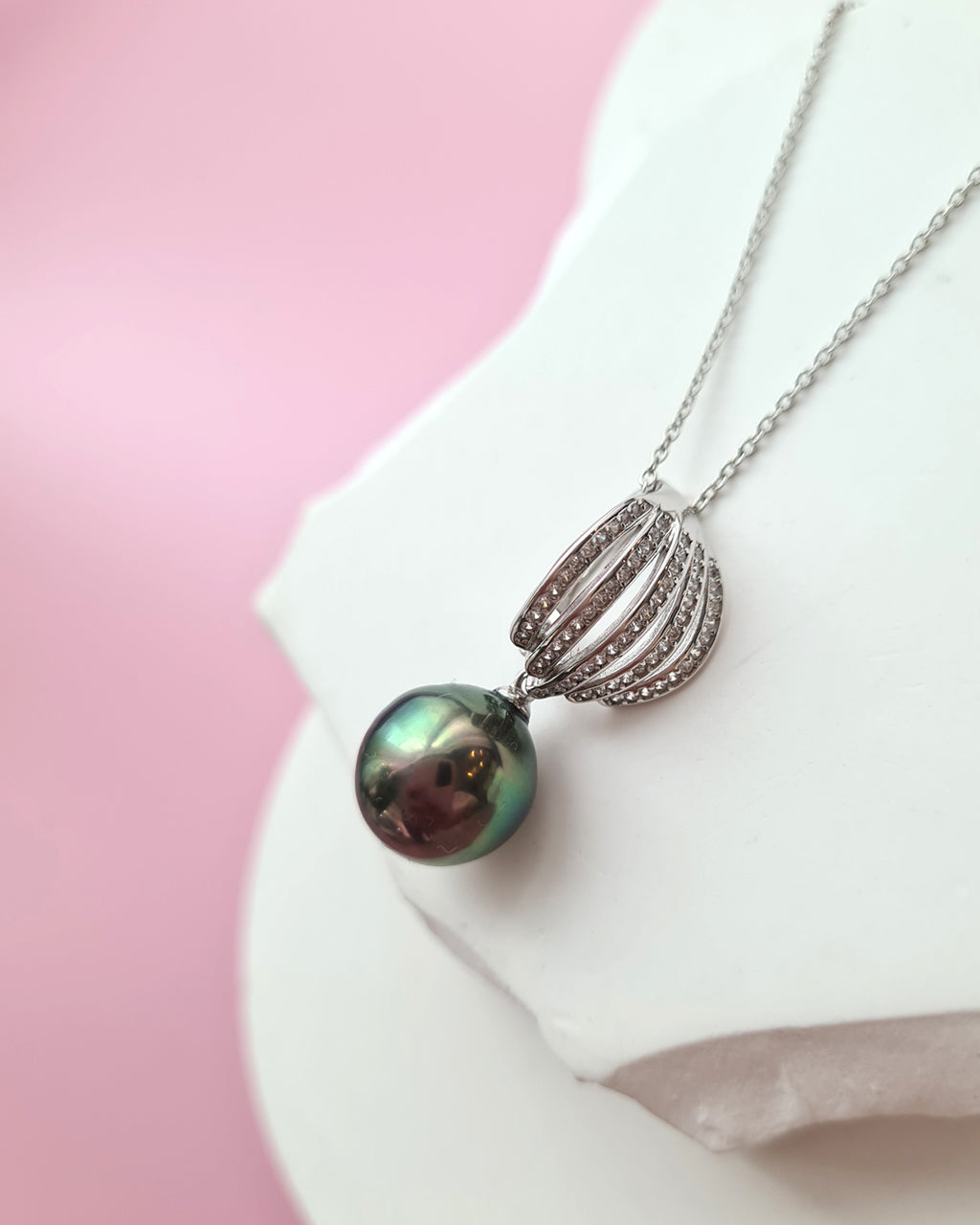 11mm Peacock Green Pink Tahitian Pearl Pendant Necklace with Detachable Clasp
