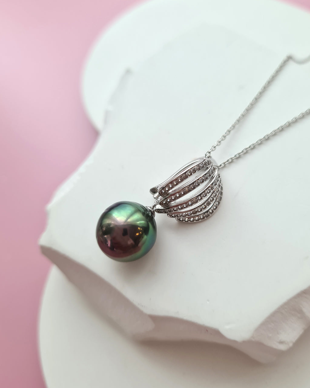 11mm Peacock Green Pink Tahitian Pearl Pendant Necklace with Detachable Clasp