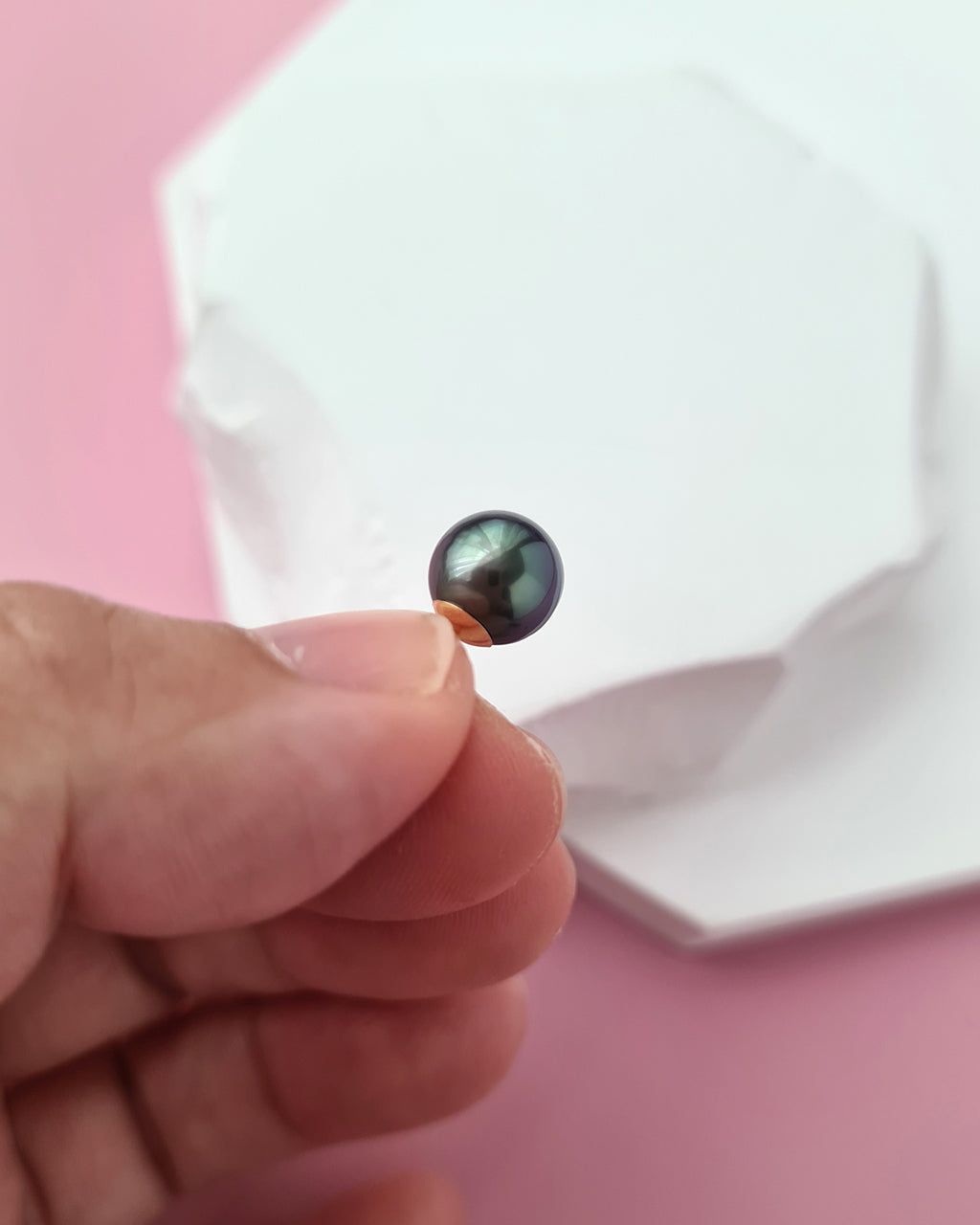 Tahitian Pearl 18K Gold Stud Earrings - 8mm+