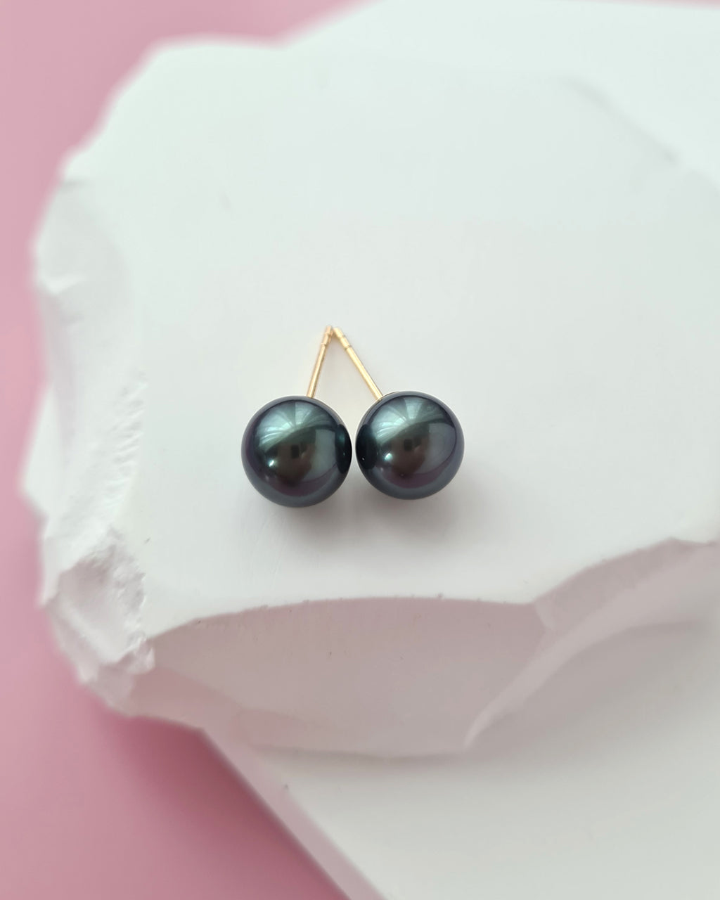 Tahitian Pearl 18K Gold Stud Earrings - 8mm+