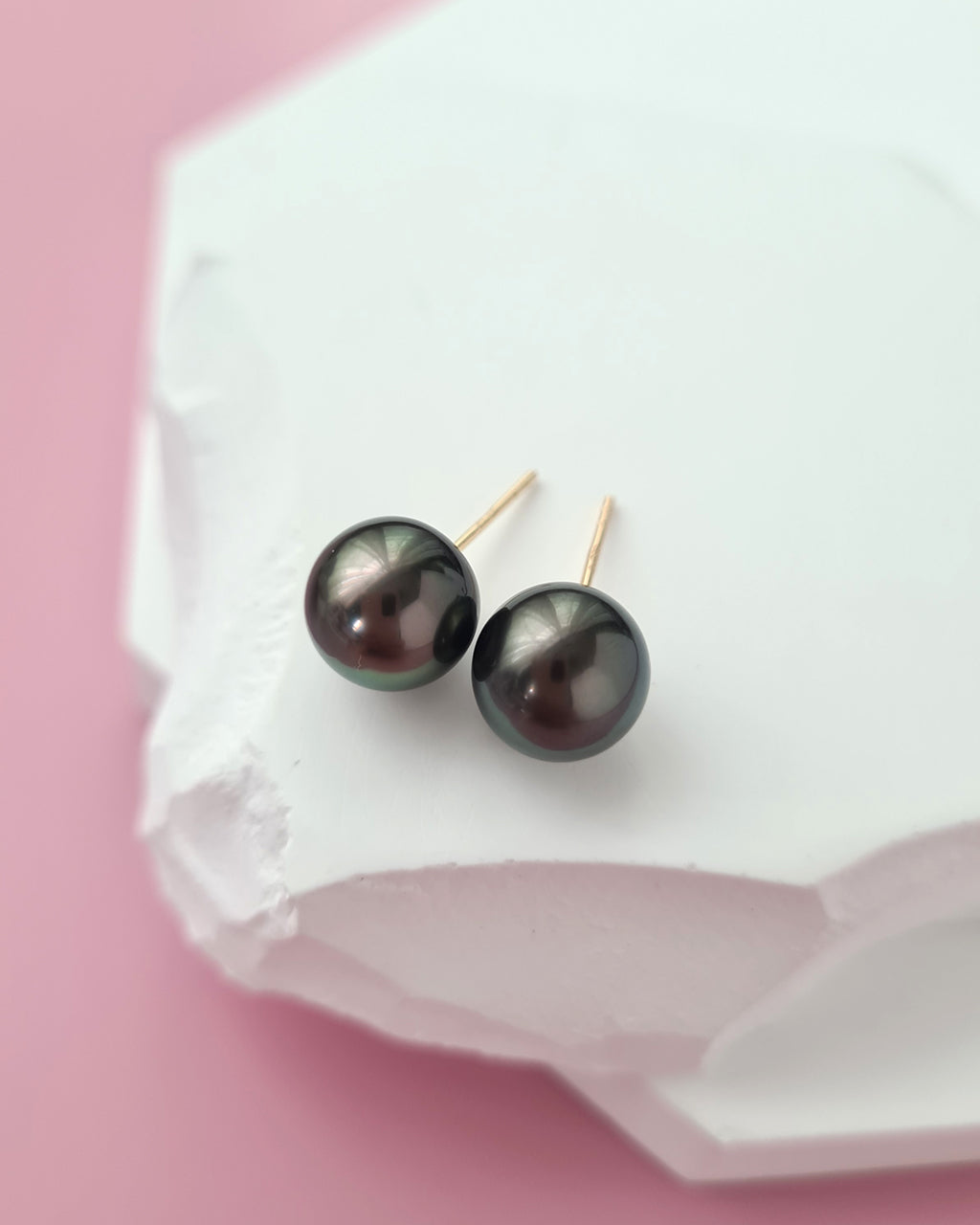 Tahitian Pearl 18K Gold Stud Earrings - 9mm+