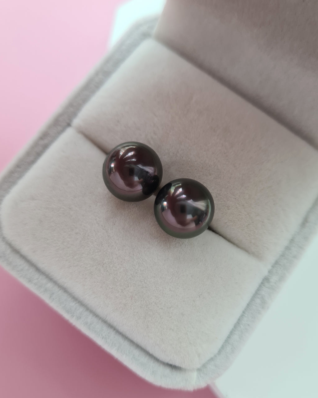 Tahitian Pearl 18K Gold Stud Earrings - 9.8mm+