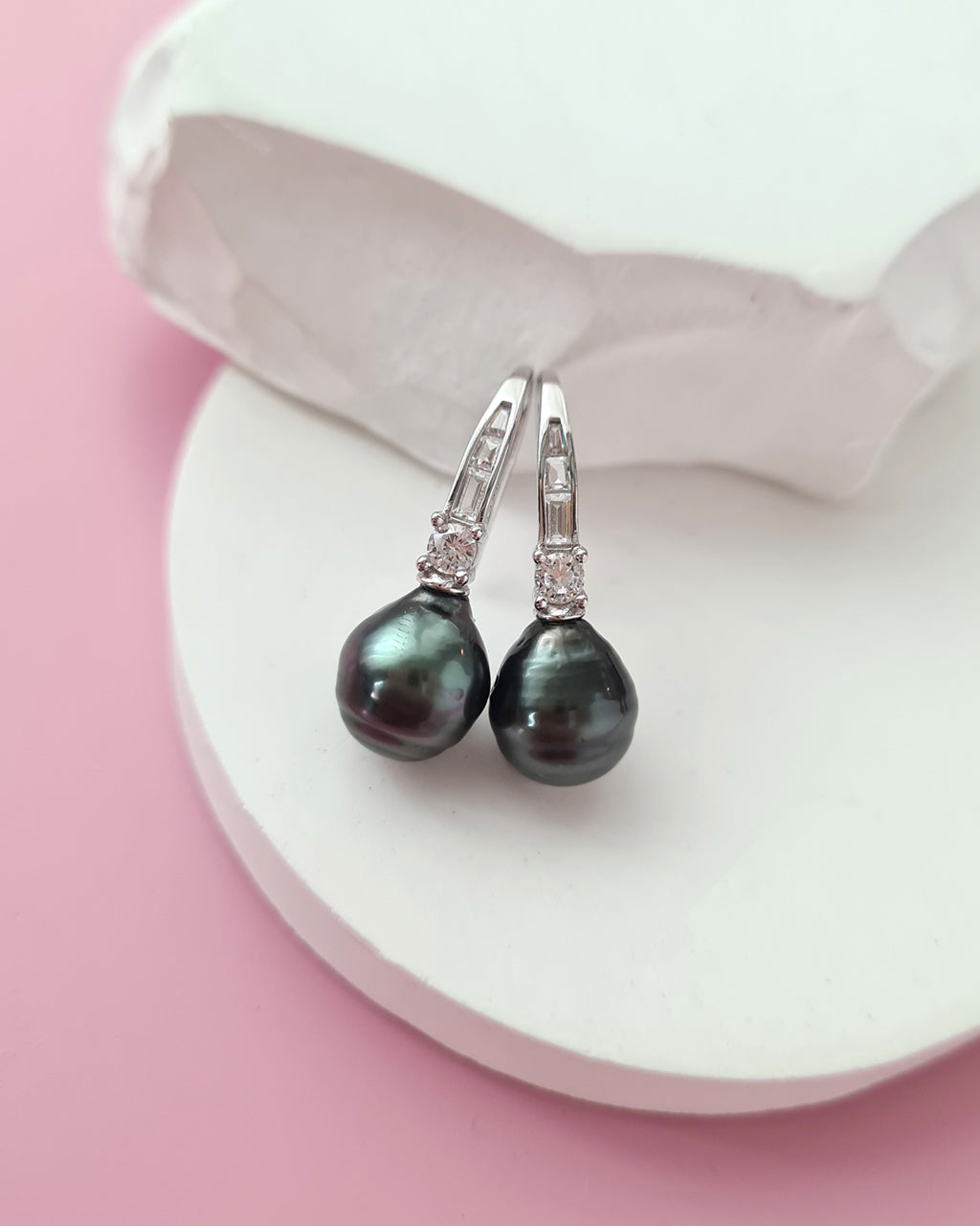 Tahitian Pearl Earrings - Simple and Refined
