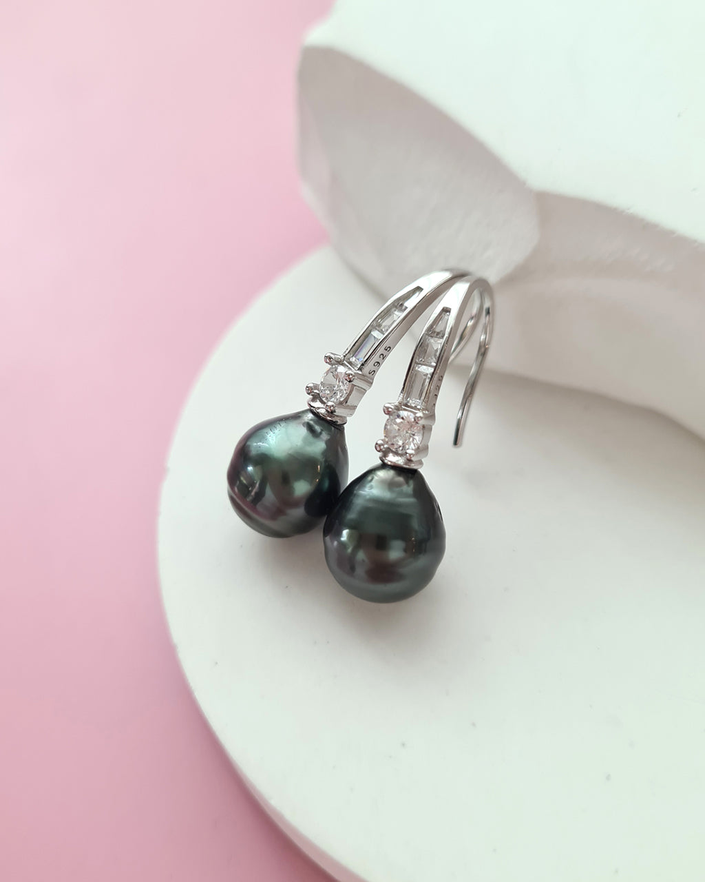 Tahitian Pearl Earrings - Simple and Refined