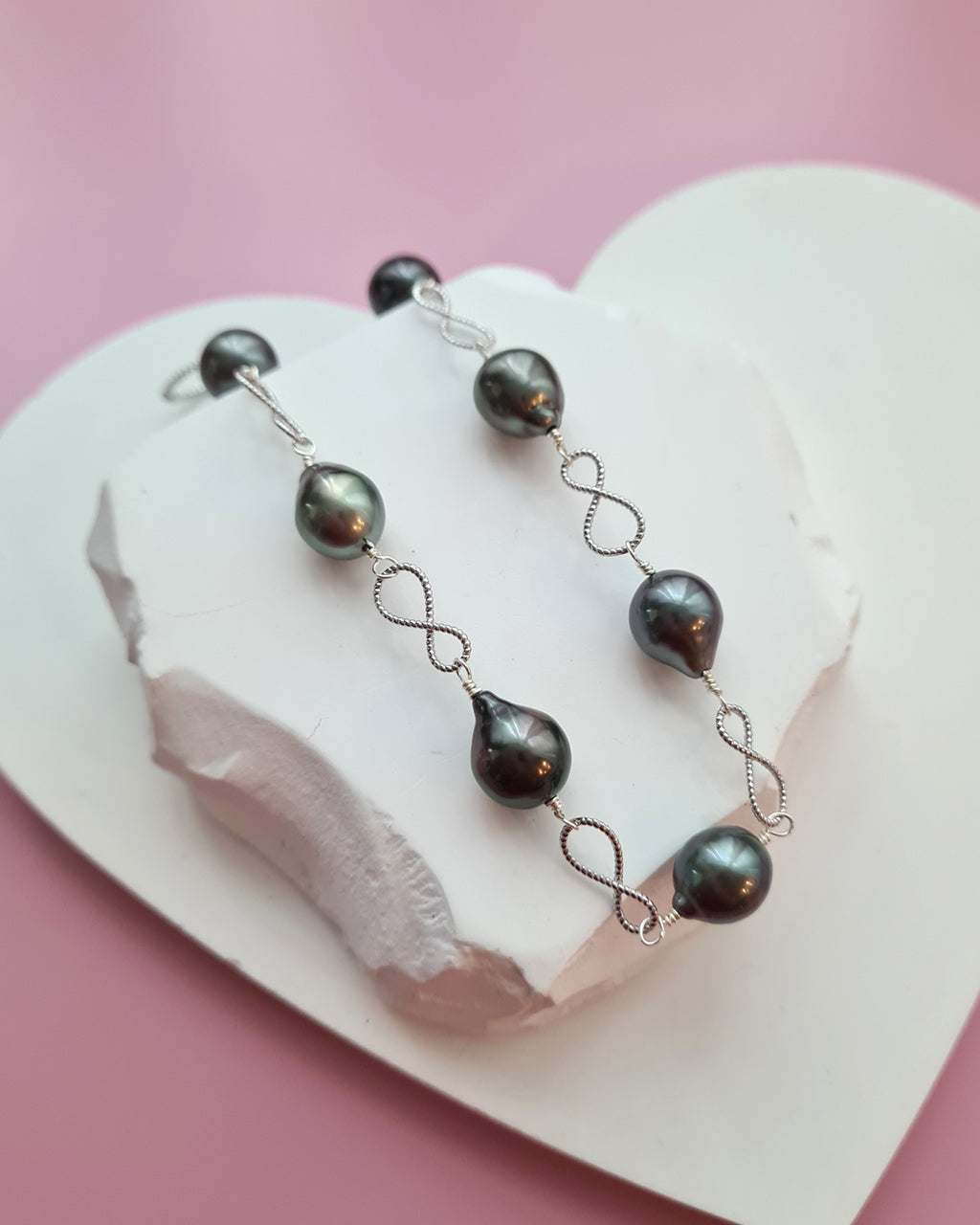 Tahitian Pearl Bracelet with Infinity Chain