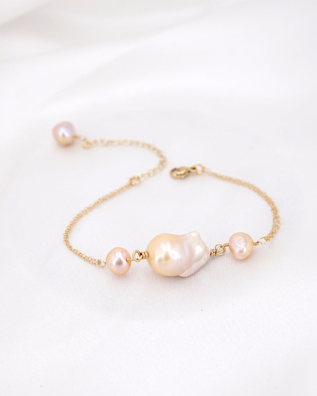 Peach Fuzz Baroque Pearl Bracelet | Singapore