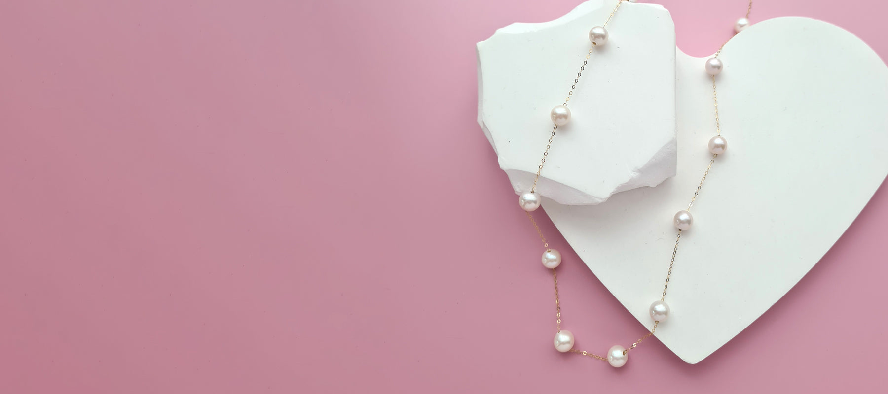 Why Pearl Jewelry is the Perfect Graduation Gift for Your Daughter