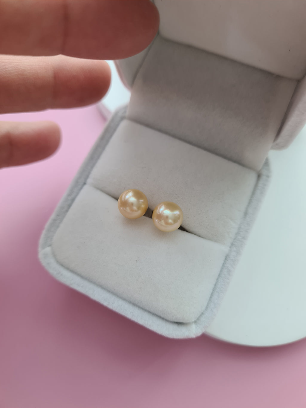 7.95mm Gold Akoya Sea Pearl 18K Gold Stud Earrings - Pearl Jewelry in Singapore