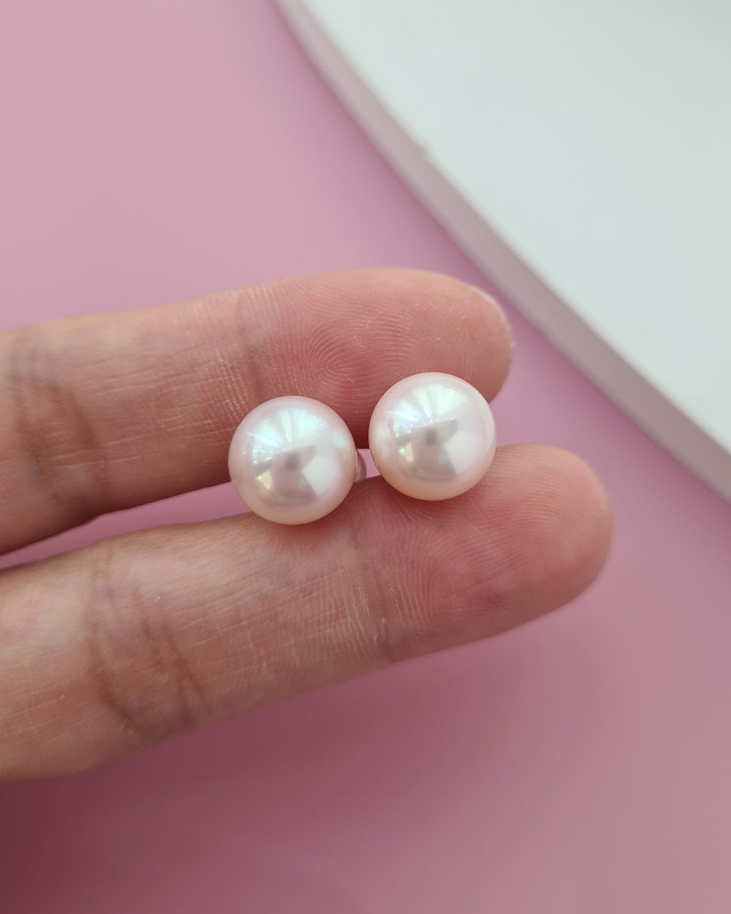 White Akoya Pearl 18K Gold Stud Earrings - 9mm to 9.5mm TEN-NYO