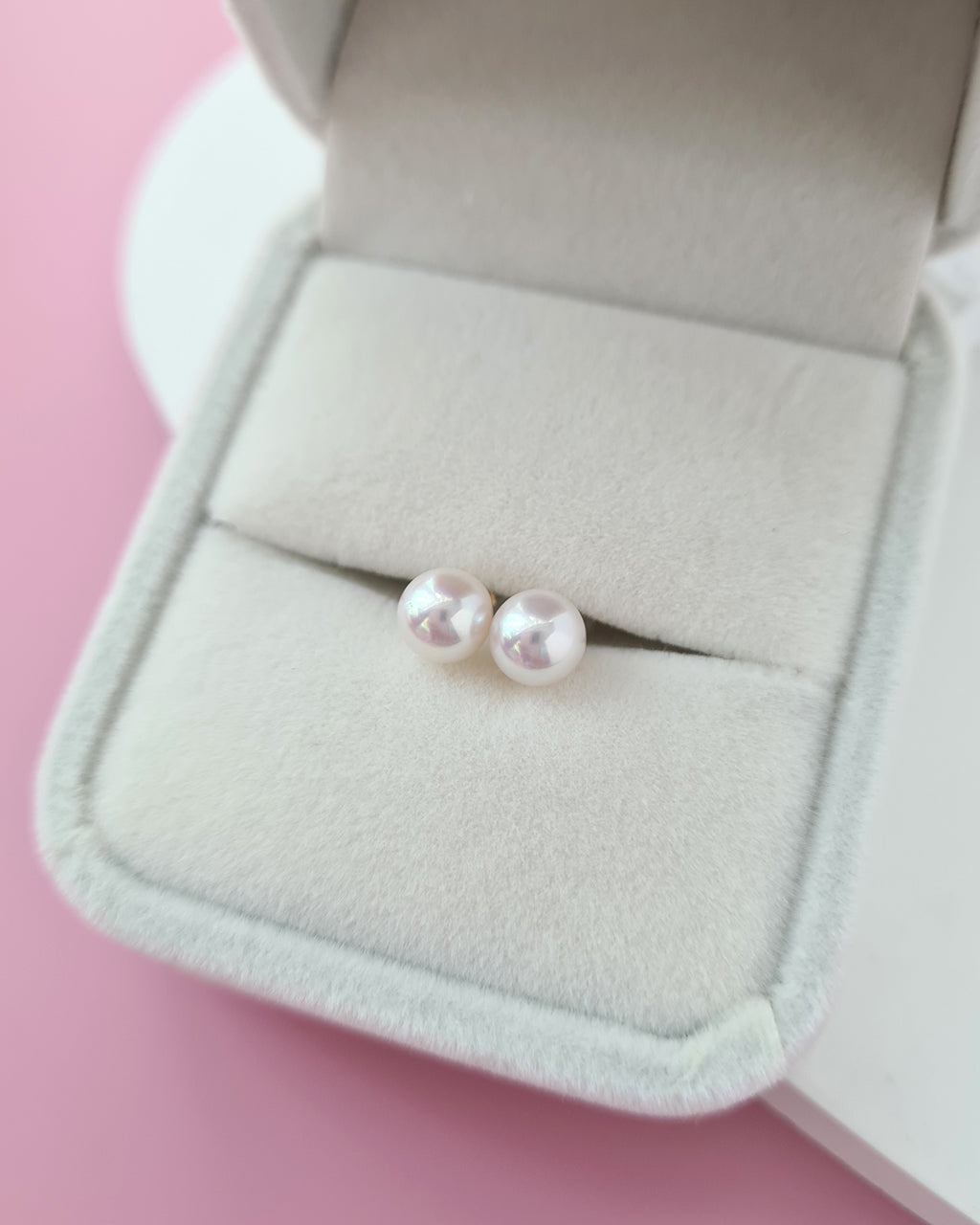 White Akoya Pearl 18K Gold Stud Earrings - 5mm to 5.5mm TEN-NYO