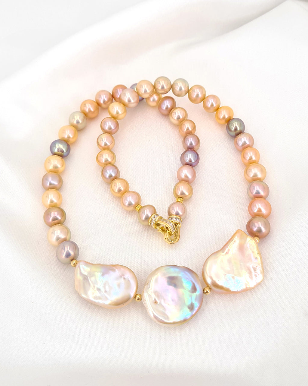 Graceful Multi Colour Pearl Necklace