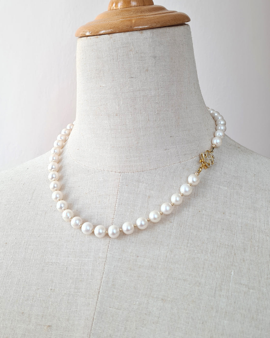 Pearl necklace with heart clasp store