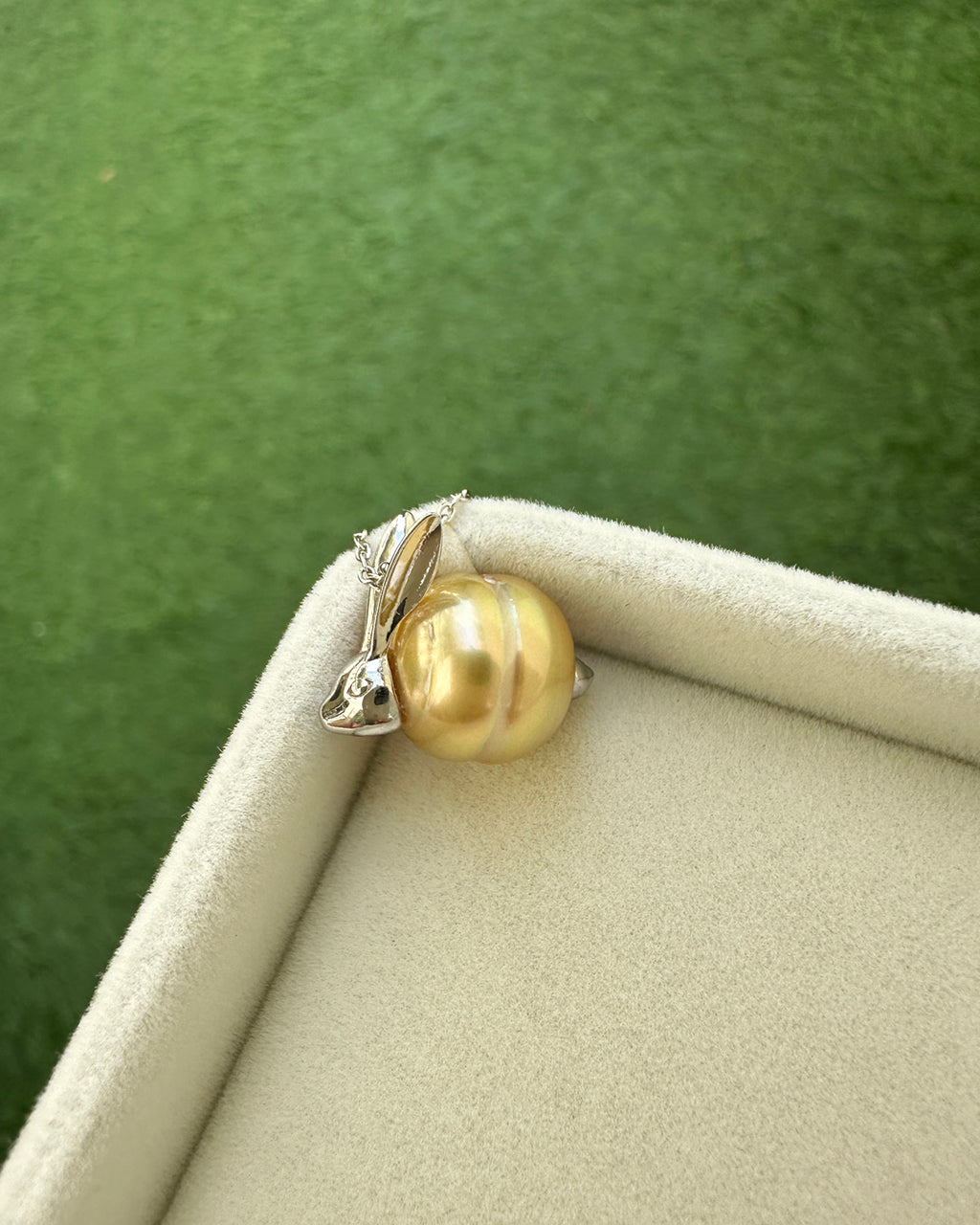 Cute South Sea Pearl Necklace Rabbit Gold Pearl Pendant Necklace