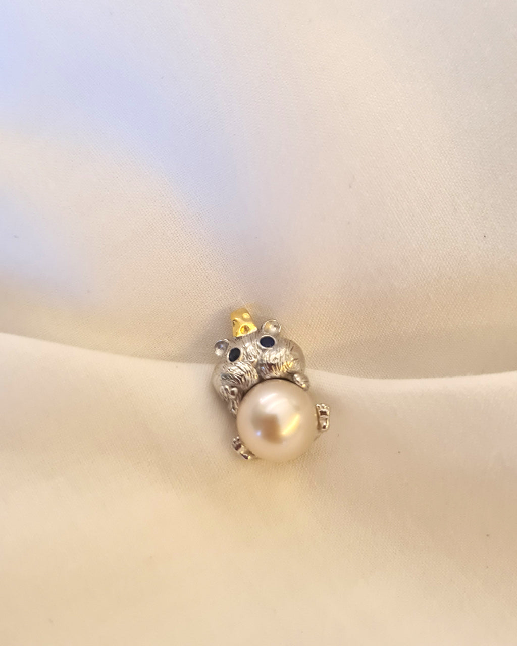 Cute Hamster Pearl Necklace | Modern Pearl Jewelry