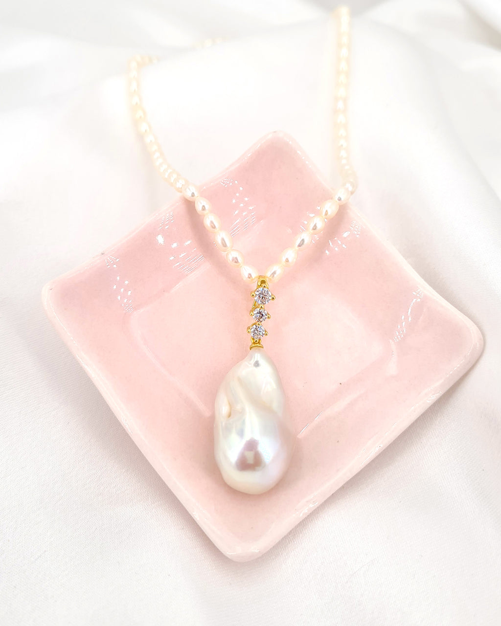 Rainbow Iridescent White Baroque Pearl Necklace - Detachable Clasp | Bride Wedding Pearl Jewerly