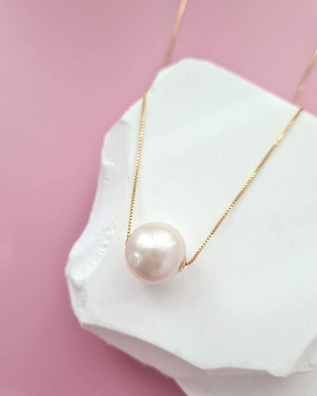 Freshwater White Pearl Floating Station Necklace