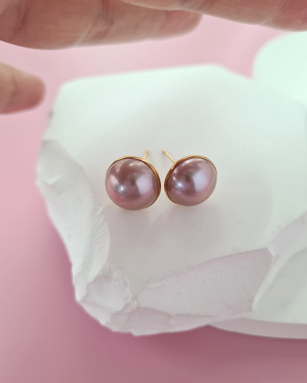 Freshwater Purple Mabe Pearl Stud Earrings - 18k Gold