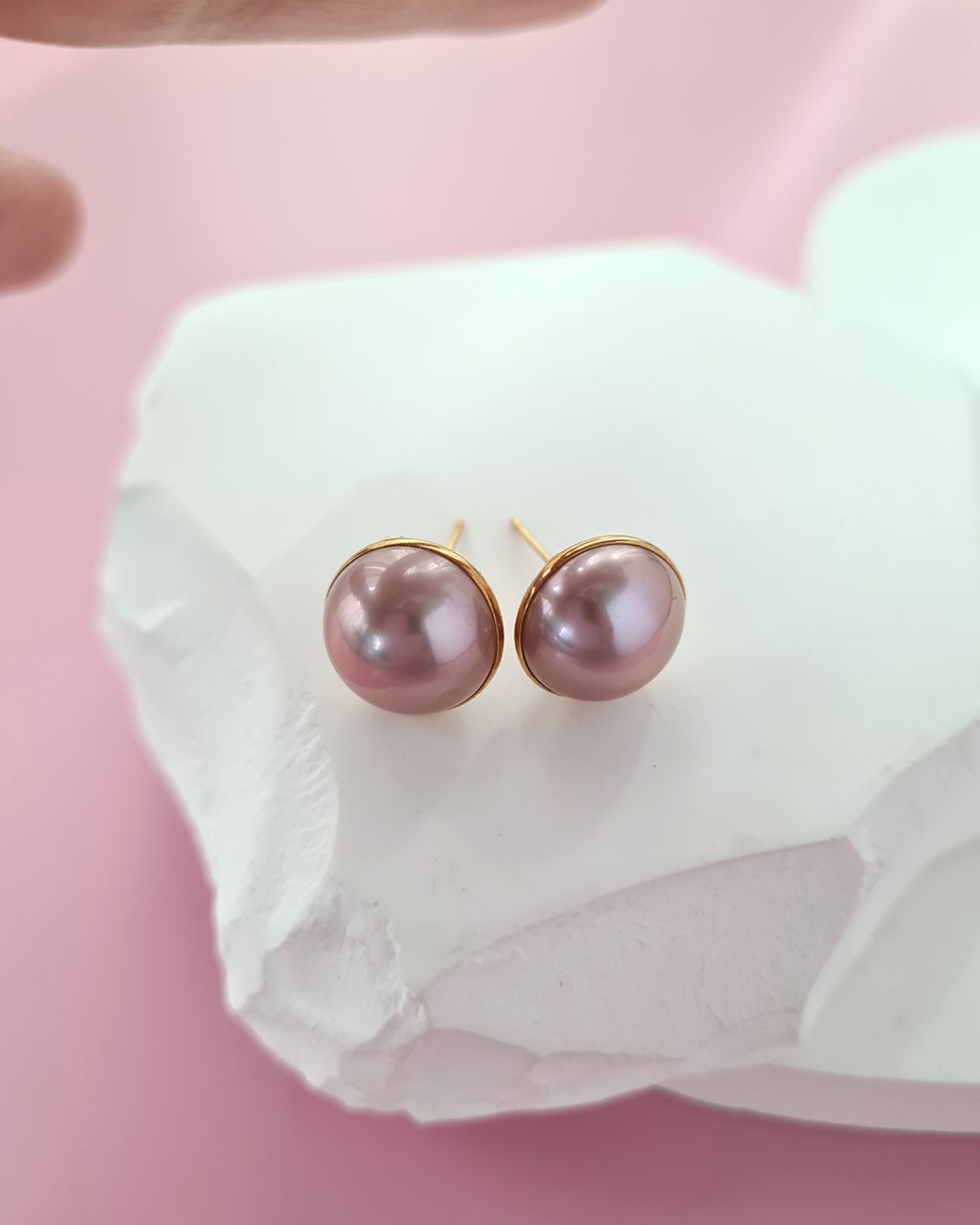 Freshwater Purple Mabe Pearl Stud Earrings - 18k Gold