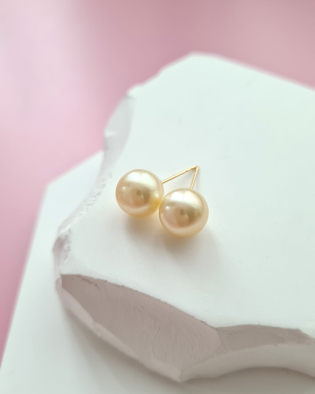8.5mm Gold Akoya Sea Pearl 18K Gold Stud Earrings, Modern Pearl Jewelry