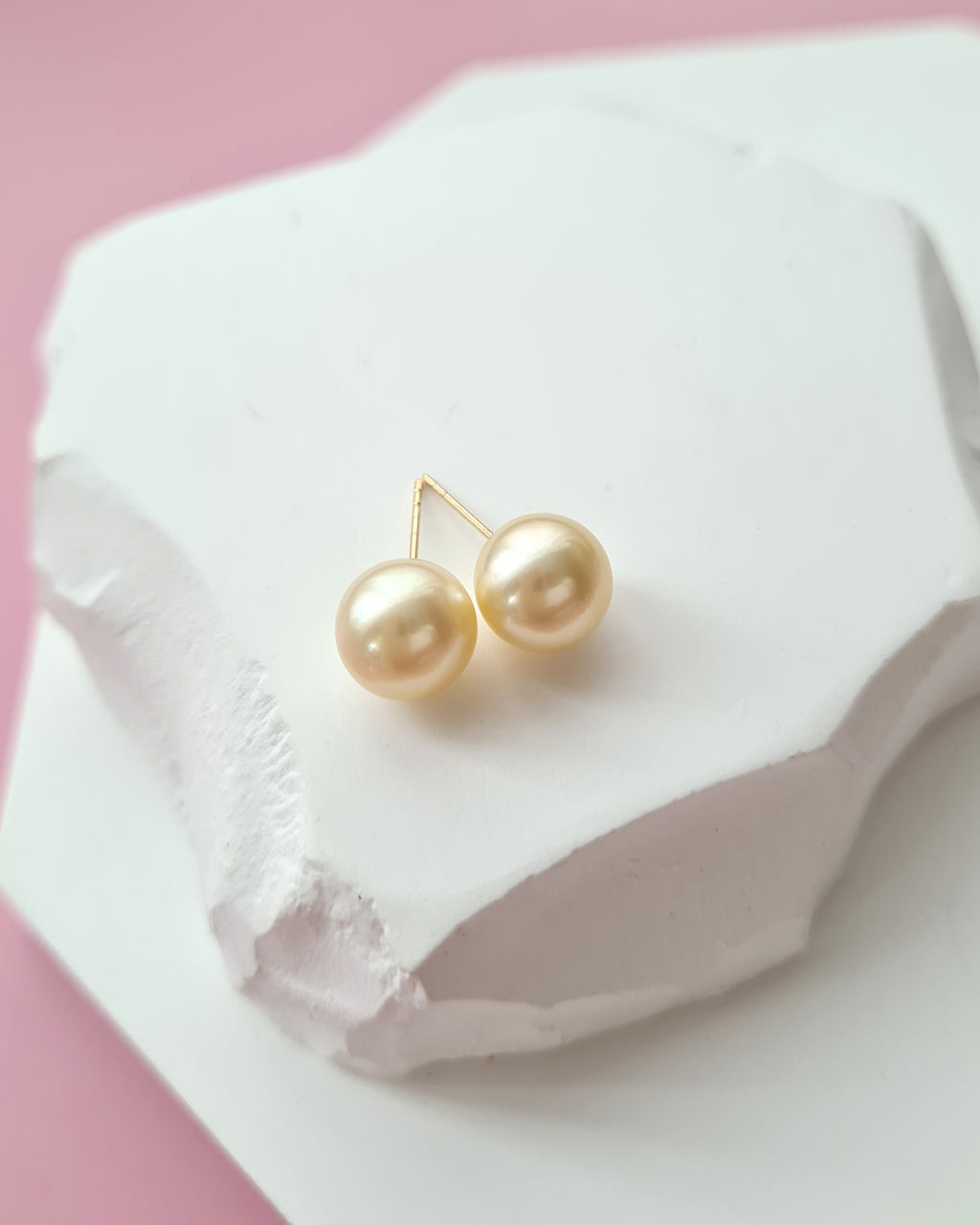 8.5mm Gold Akoya Sea Pearl 18K Gold Stud Earrings, Modern Pearl Jewelry