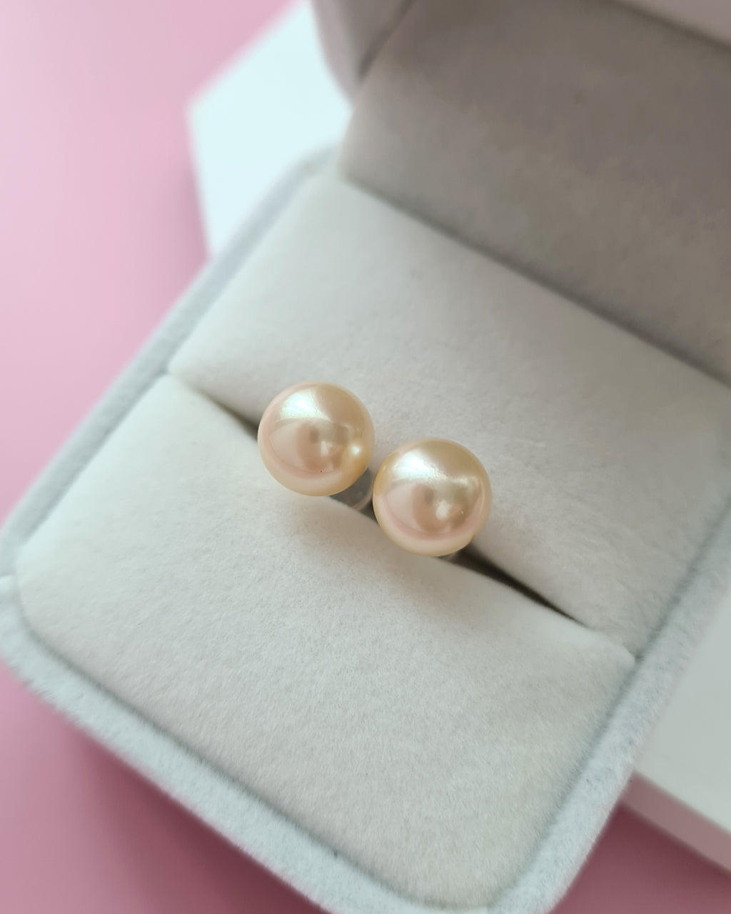 8.5mm Gold Akoya Sea Pearl 18K Gold Stud Earrings, Modern Pearl Jewelry