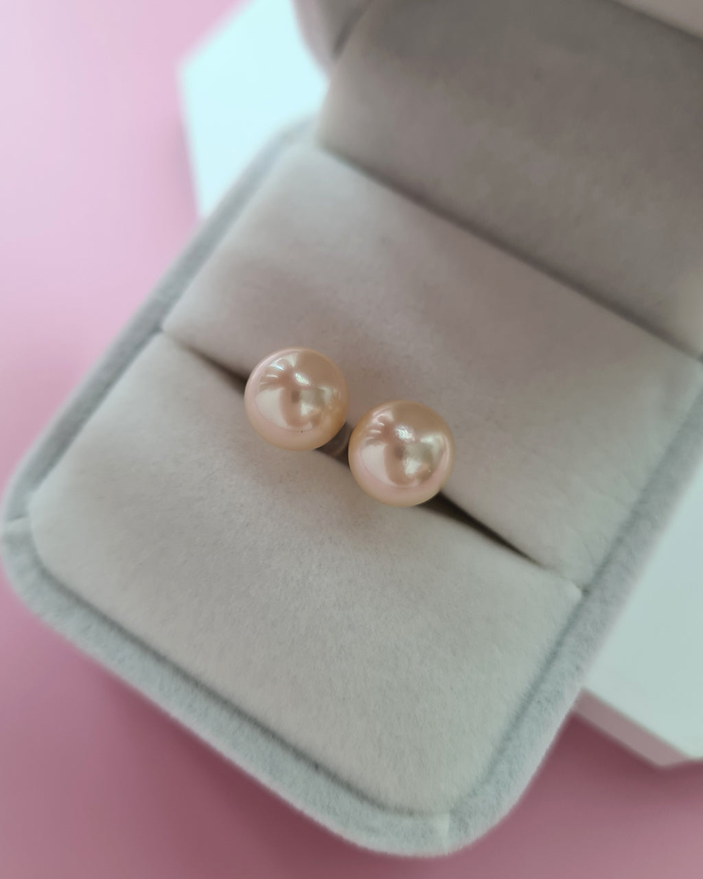 8.5mm Gold Akoya Sea Pearl 18K Gold Stud Earrings, Modern Pearl Jewelry
