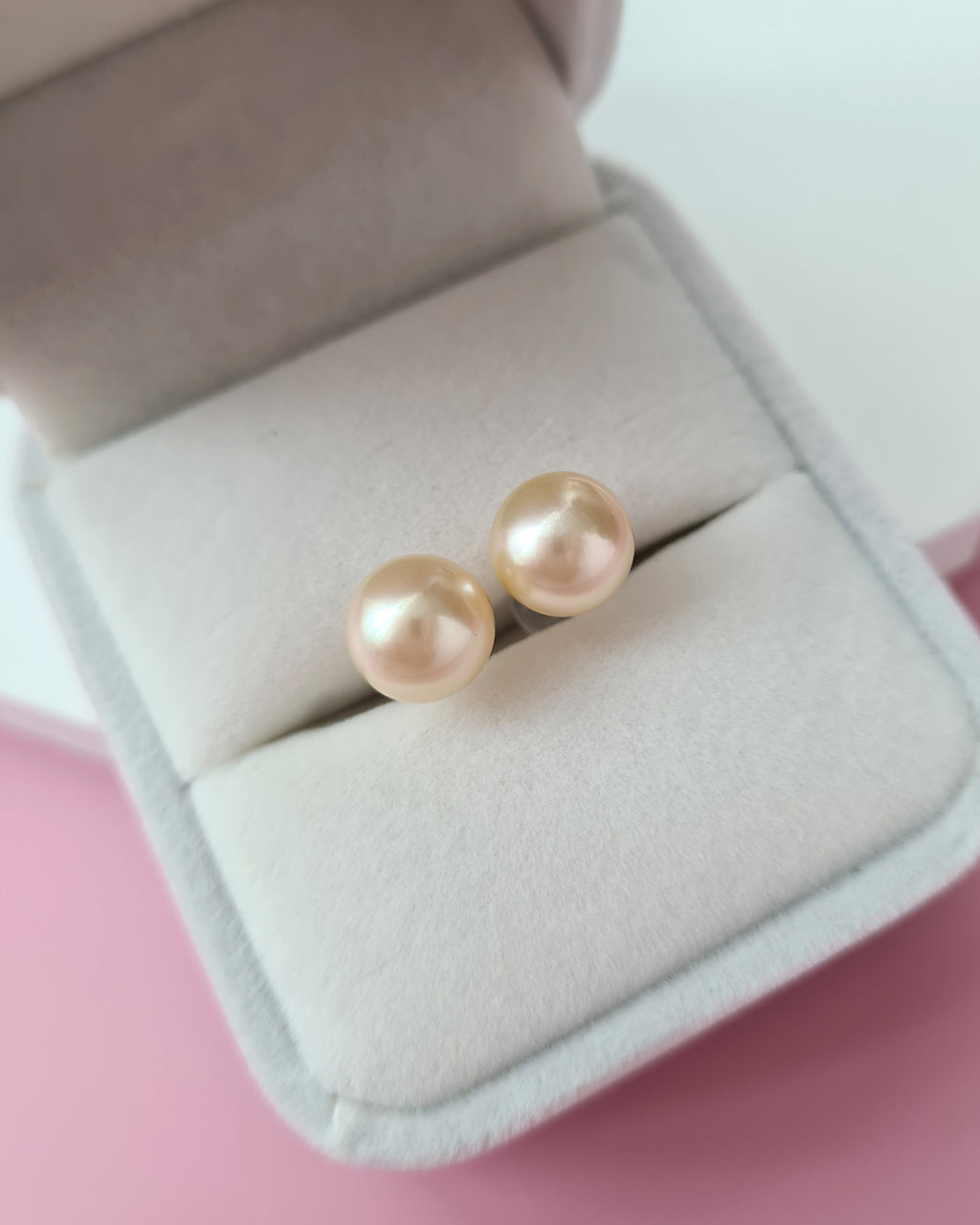 8.5mm Gold Akoya Sea Pearl 18K Gold Stud Earrings, Modern Pearl Jewelry