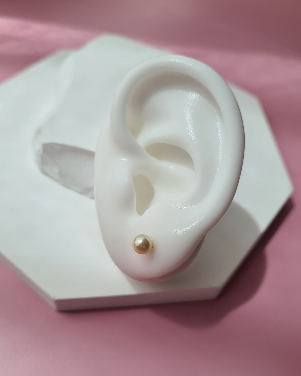 Natural Queen Gold Akoya Sea Pearl 18K Gold Stud Earrings - 6.5mm to 7mm