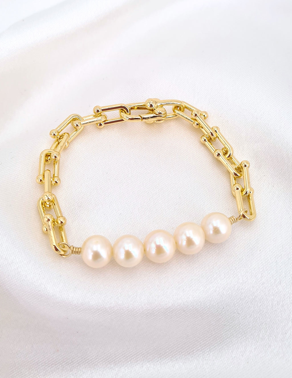Hardware Link Bracelet - Contemporary Jewelry for Modern Women - Glitz And  Love