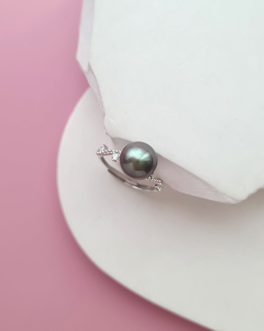 Tahitian Pearl Ring, modern Pearl Jewelry in Singapore
