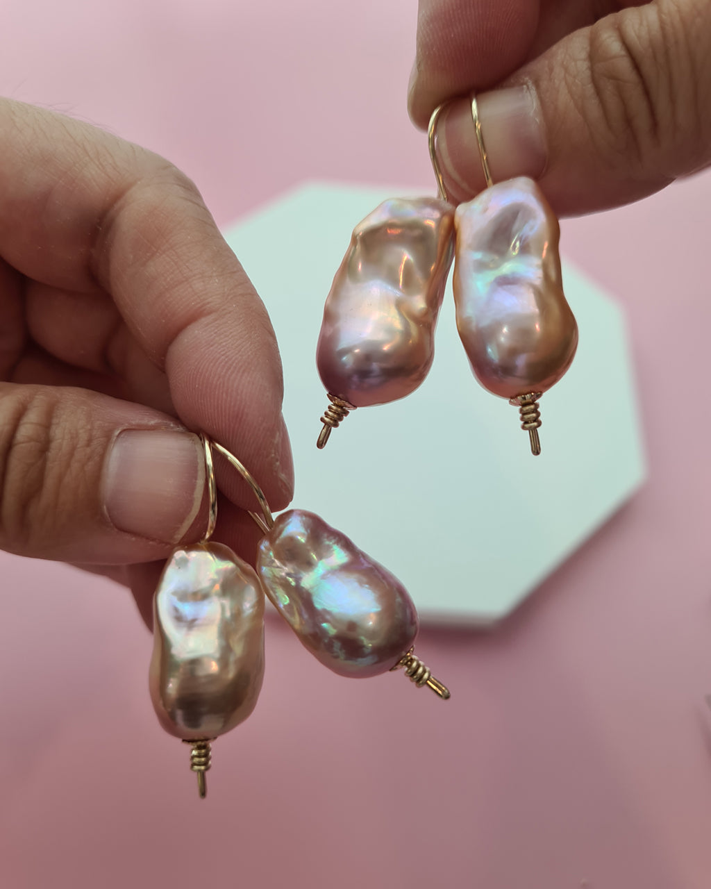 Metallic Purple Peach Baroque Pearl Earrings - Minimalist in Gold