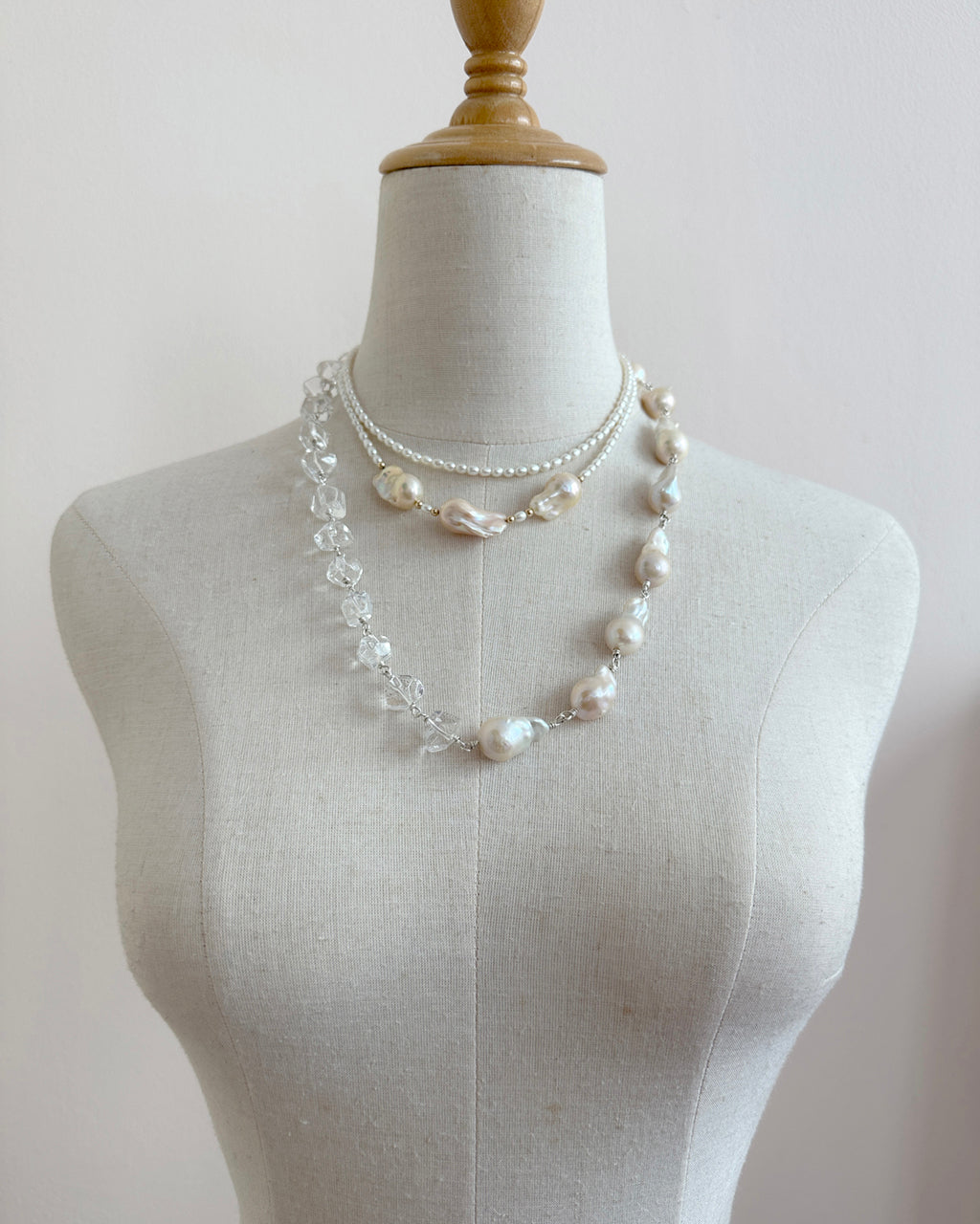 Modern pearl jewelry top