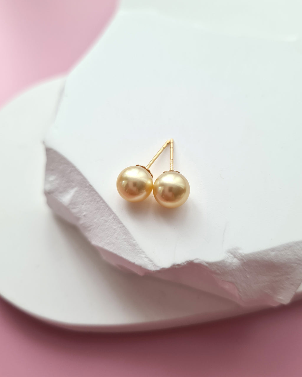 Natural Queen Gold Akoya Sea Pearl 18K Gold Stud Earrings - 6.5mm to 7mm