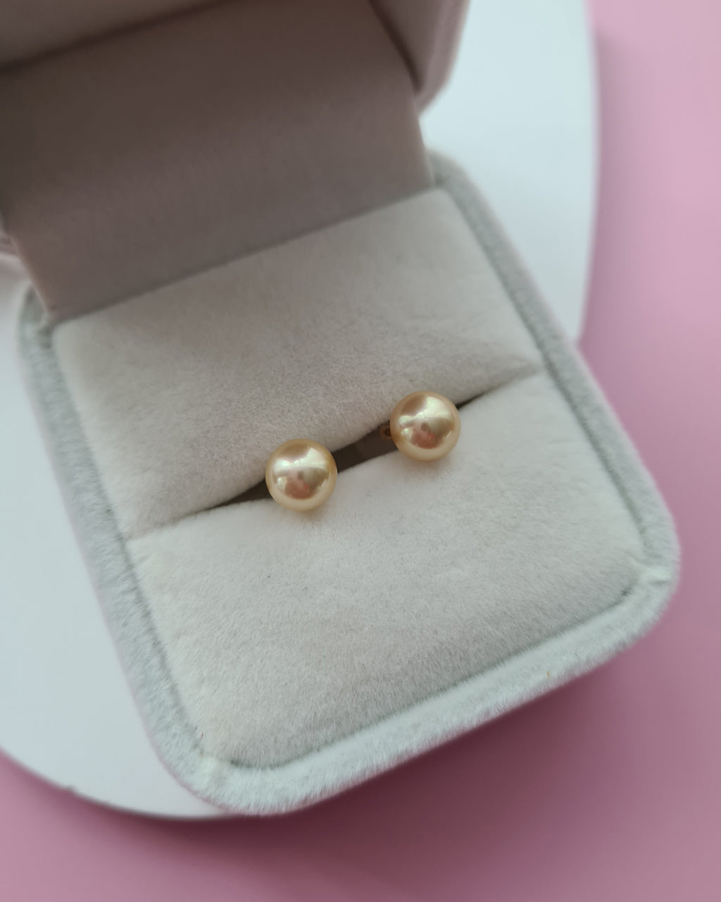 Natural Queen Gold Akoya Sea Pearl 18K Gold Stud Earrings - 6.5mm to 7mm