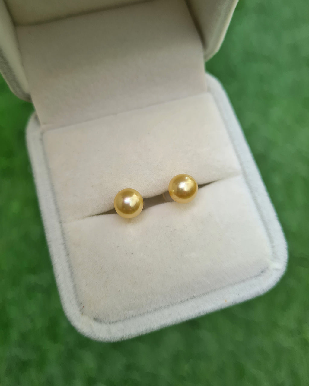 Natural Queen Gold Akoya Sea Pearl 18K Gold Stud Earrings - 6.5mm to 7mm