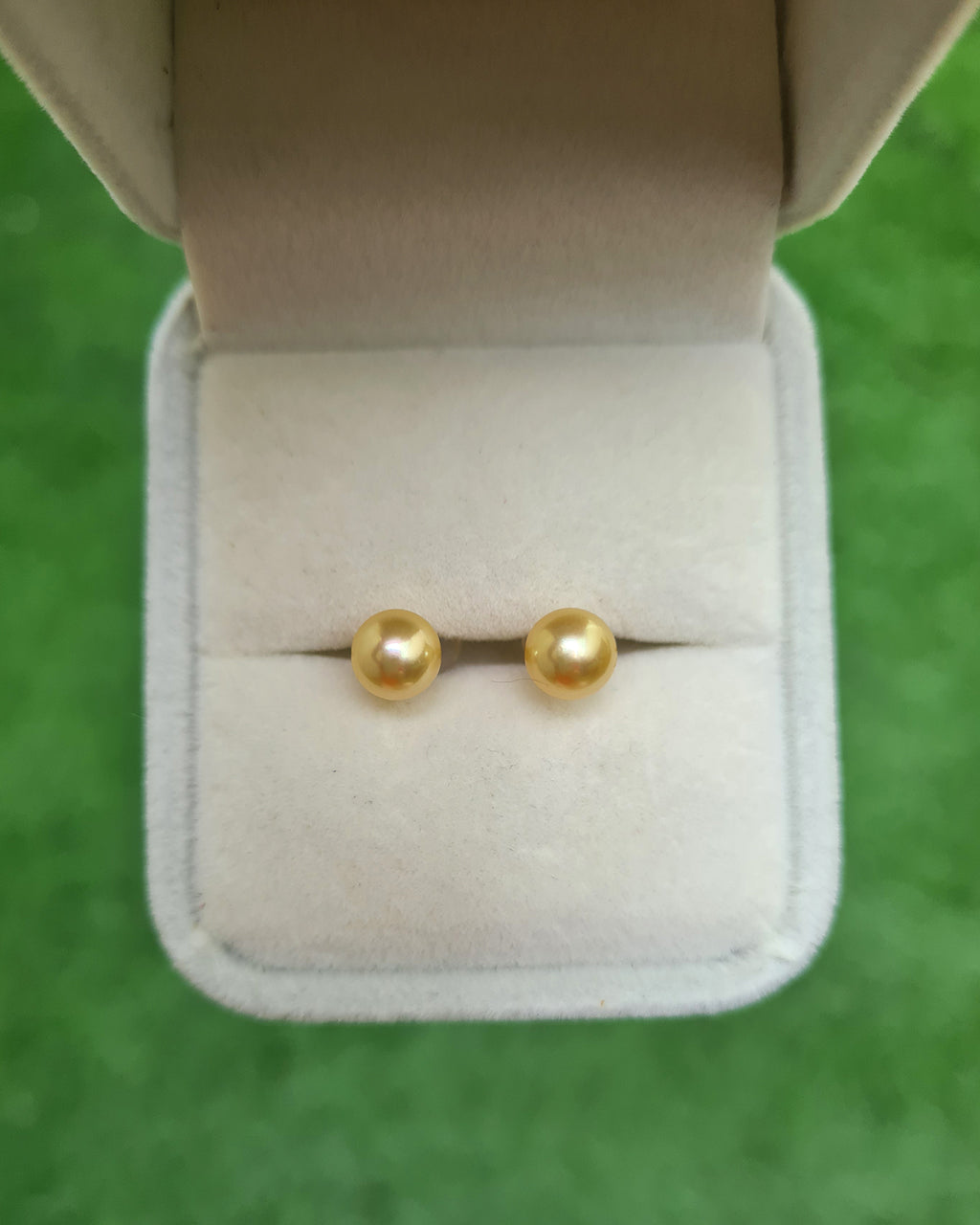 Natural Queen Gold Akoya Sea Pearl 18K Gold Stud Earrings - 6.5mm to 7mm