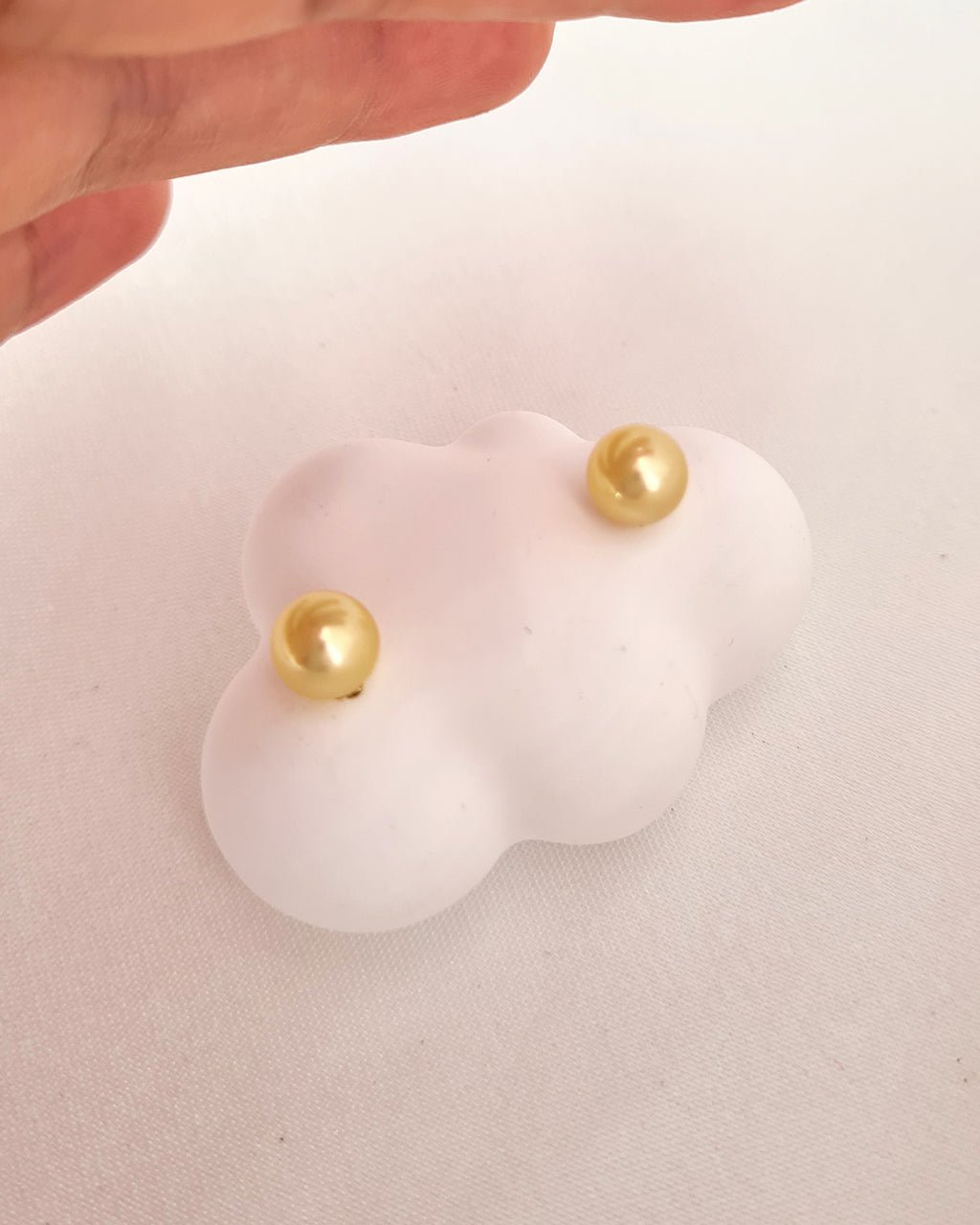 Natural Queen Gold Akoya Sea Pearl 18K Gold Stud Earrings - 6.5mm to 7mm