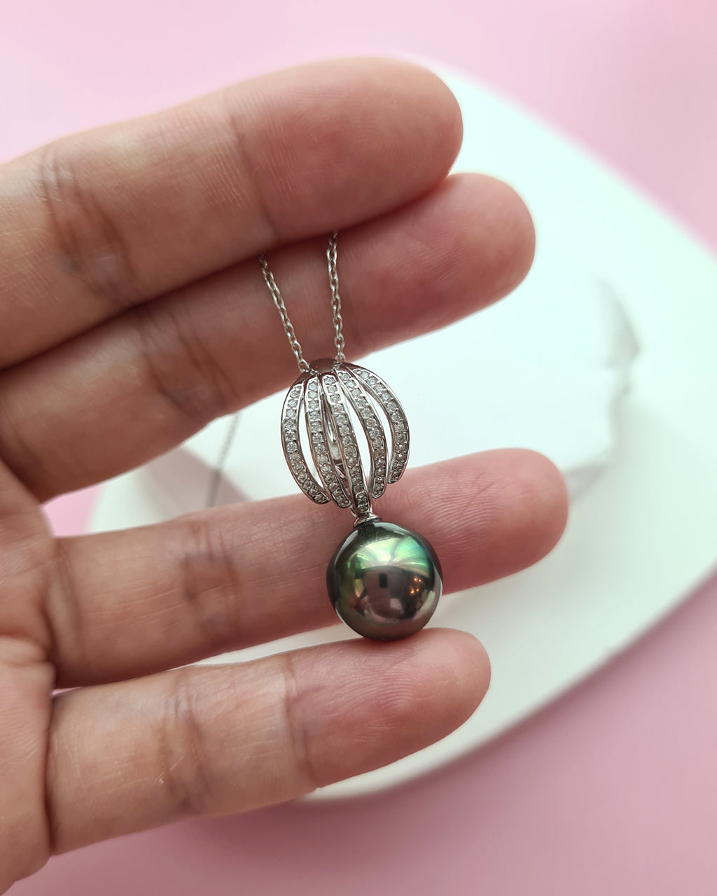 11mm Peacock Green Pink Tahitian Pearl Pendant Necklace with Detachable Clasp