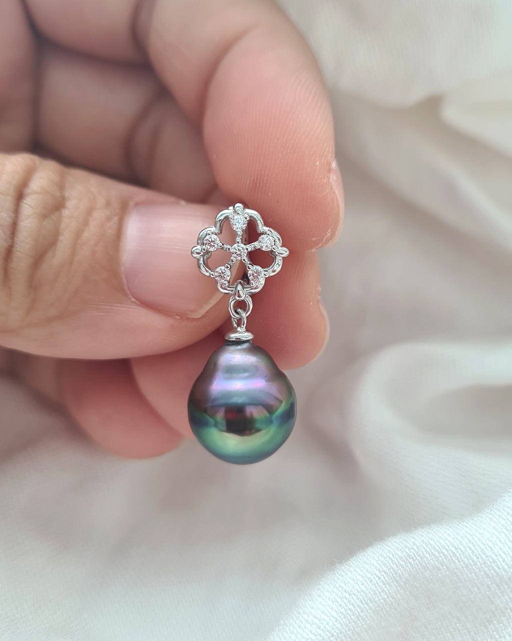 Tahitian Pearl Pendant Necklace - 10mm+ Green Purple Blue Teardrop | Modern Pearl Jewelry