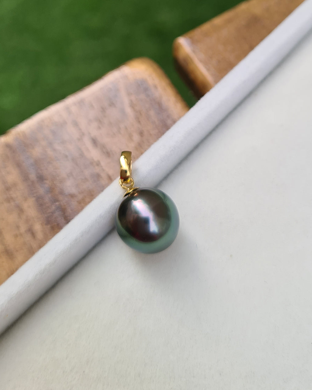 Tahitian Pearl Pendant Necklace - 18k Gold Pearl Pendant